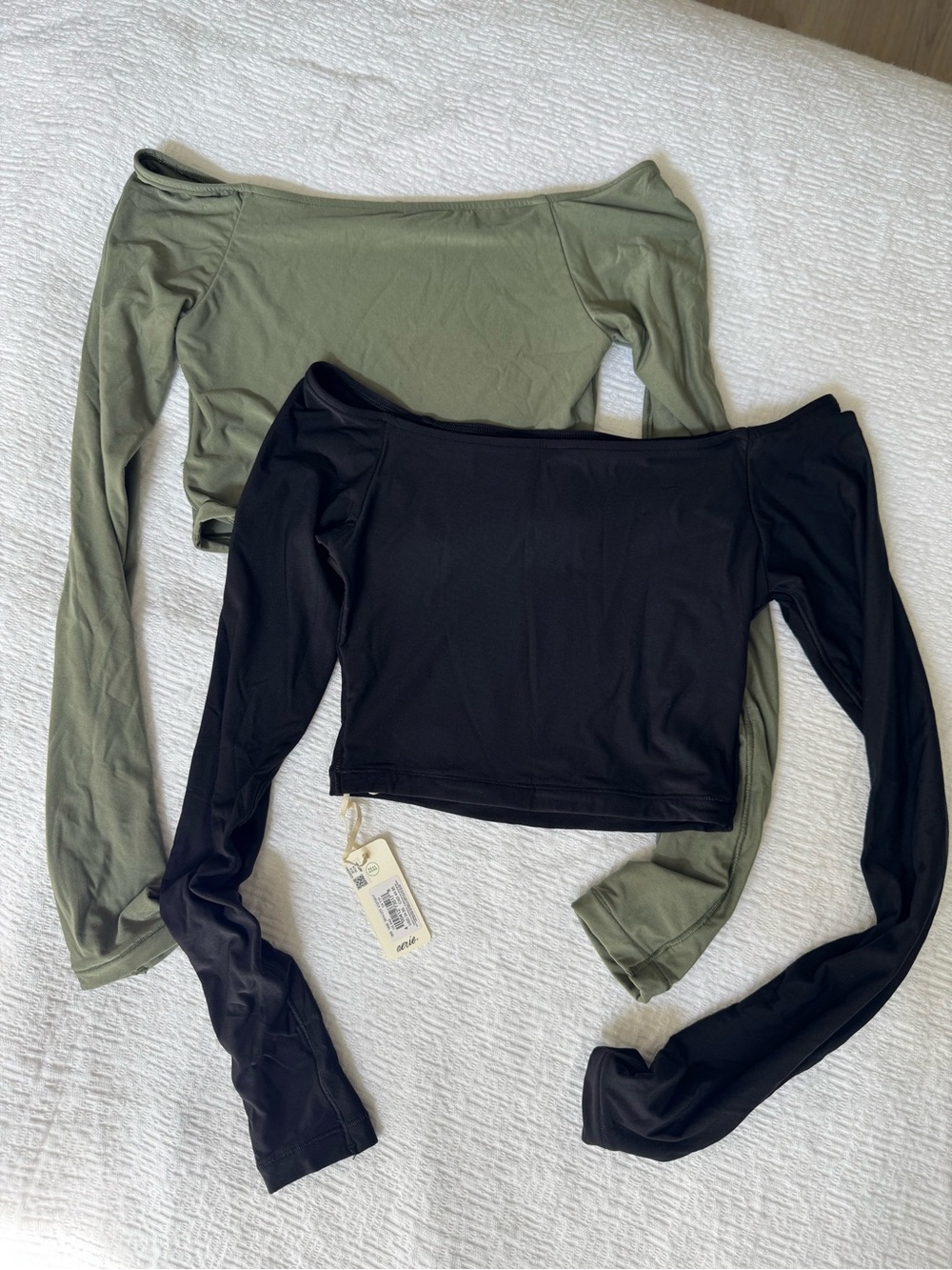 aerie Off-Shoulder Long Sleeve Crop Tops — Olive Green & Black